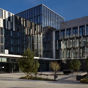 Candlewood Suites Duesseldorf Airport By Ihg Otel