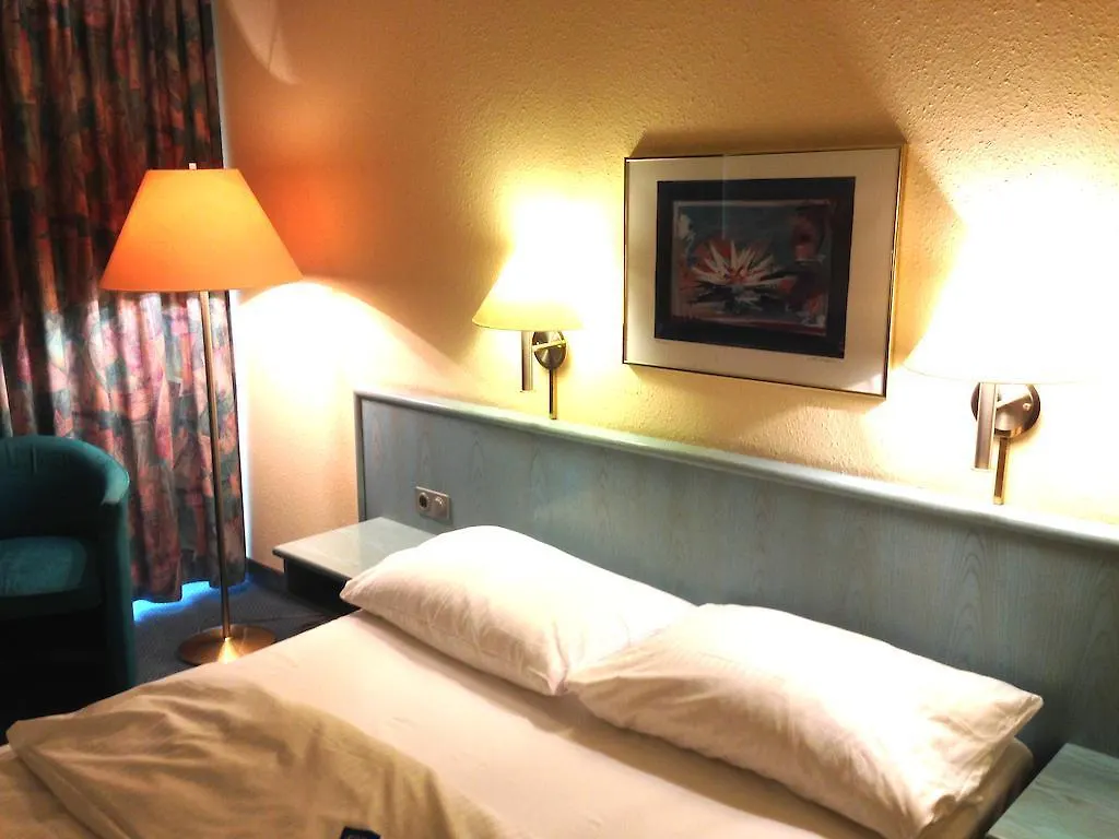 Mercure Stuttgart Zuffenhausen Otel