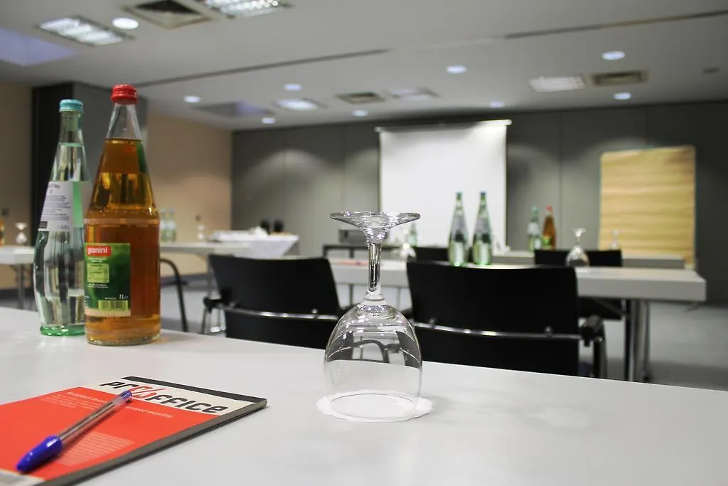 Mercure Stuttgart Zuffenhausen Otel